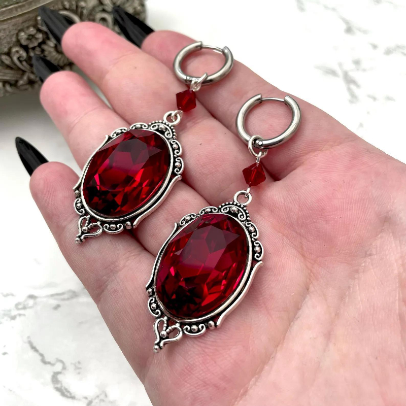 Brincos Cameo Vampiro, Joias G - Women'S Vampire Accessories avaliação e preço