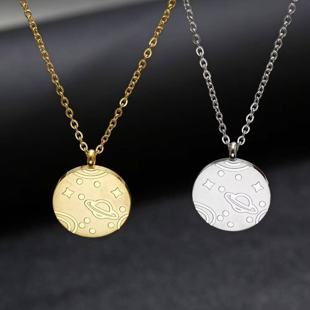 Moeda de aço inoxidável mapa m - Coin Necklace Delicate avaliação e preço